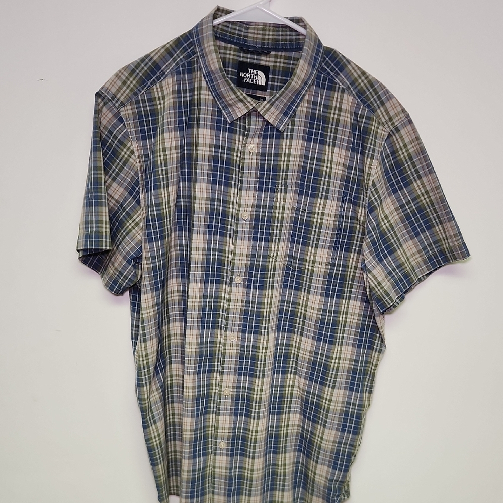 The North Face Men’s XL Plaid Short-Sleeve Button-Up Hiking Shirt – Green/Blue